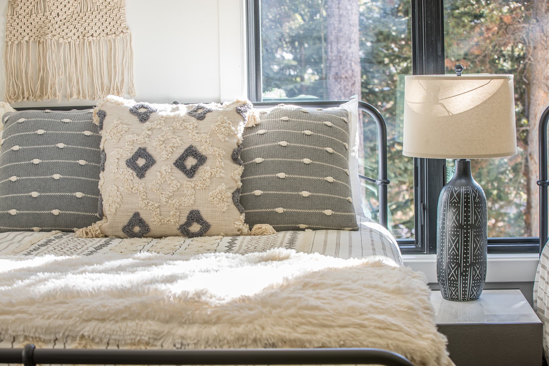 Sioux House #13 - Image 22