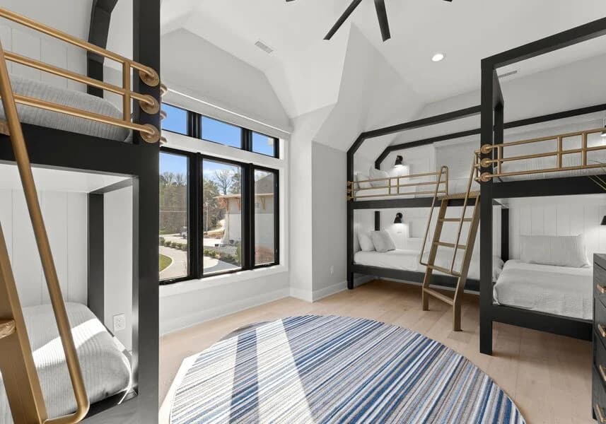 Circle Hollow - Image 31