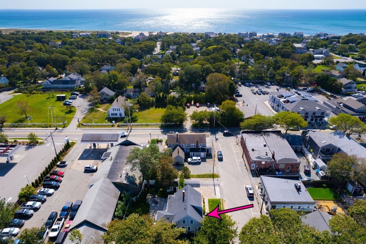 Cross Street Retreat - Image 24