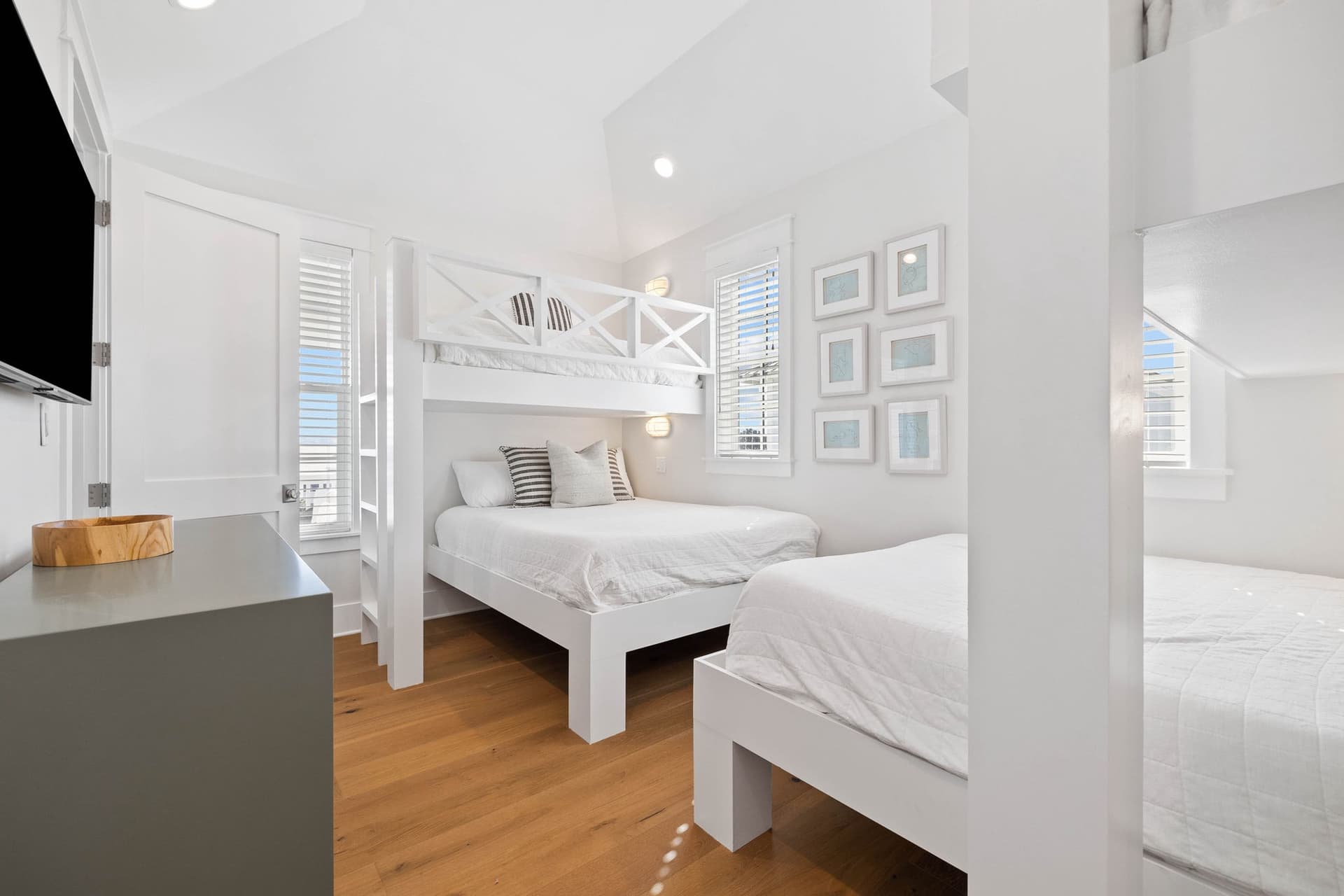 Good Vibrations - Image 26