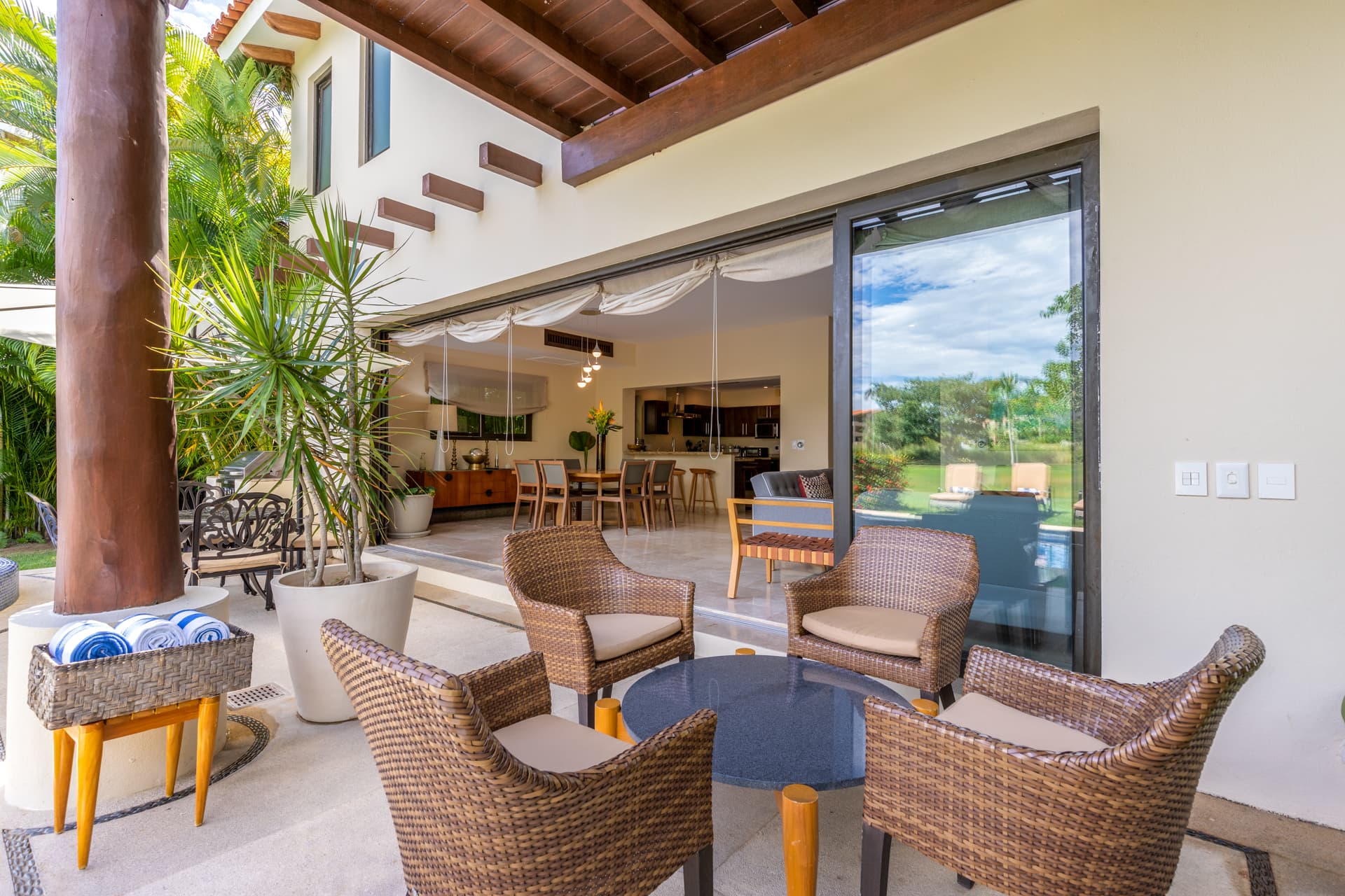 La Serenata #3 - Image 60