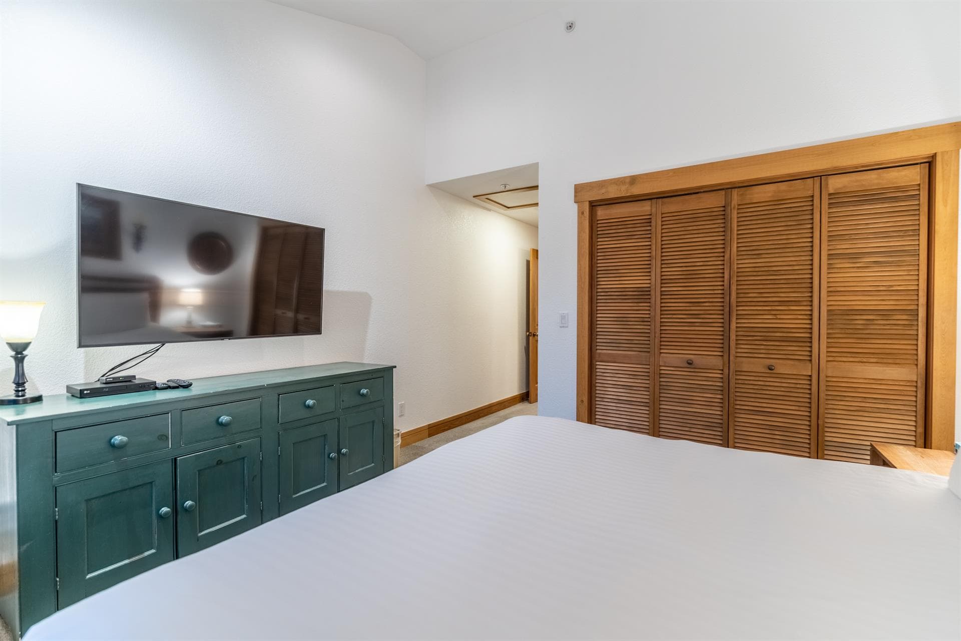 Alpine Meadow Haven - Image 19