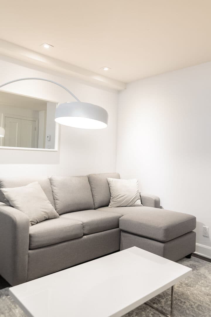 Jeanne Home - Image 7