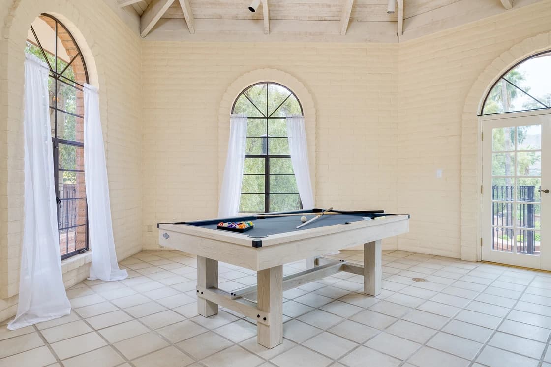 Diamondback Manor - Image 4