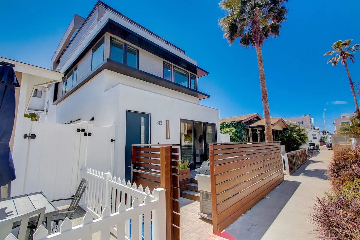 Sunset Paradise - Image 1