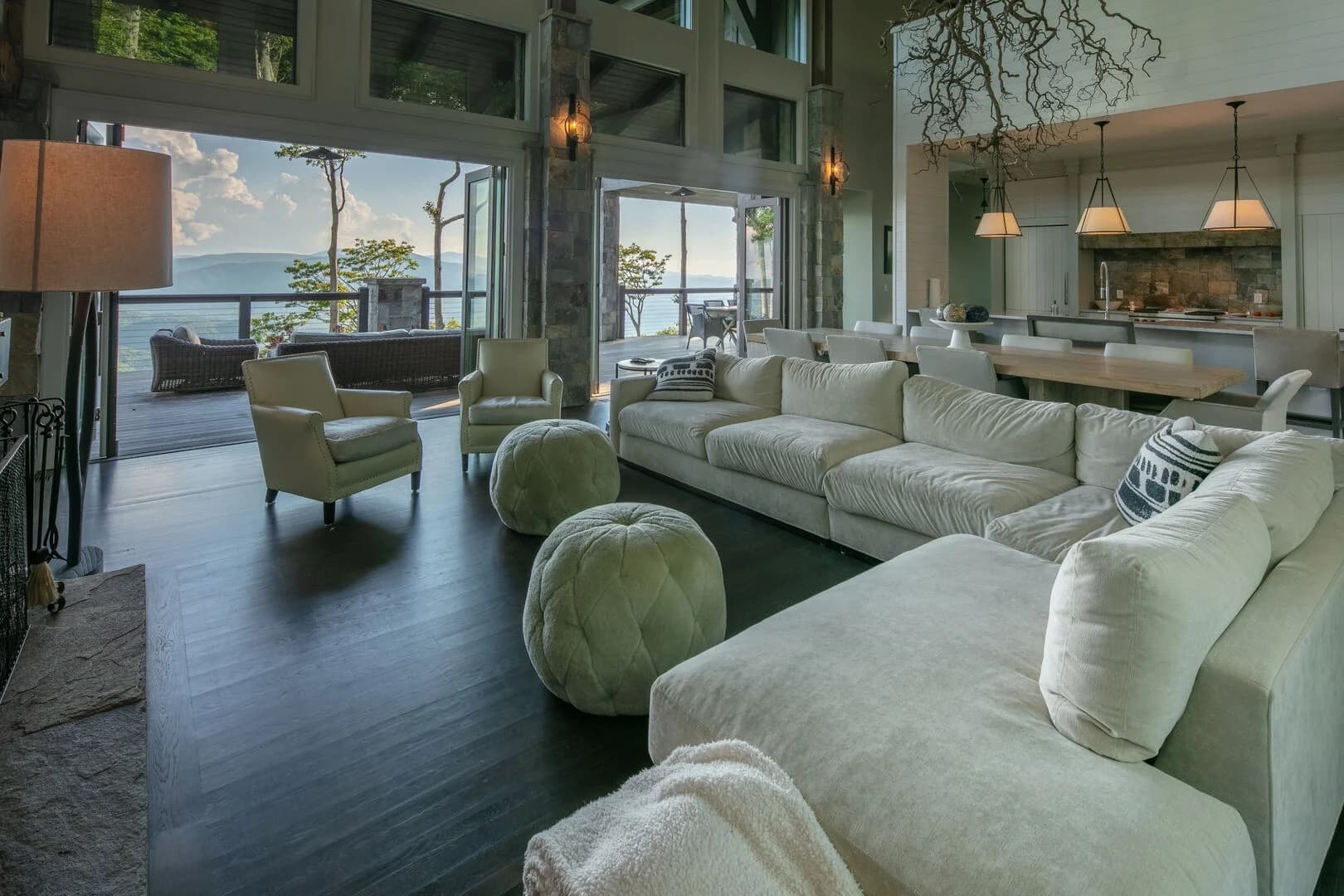 Outside Inn Place - Image 5