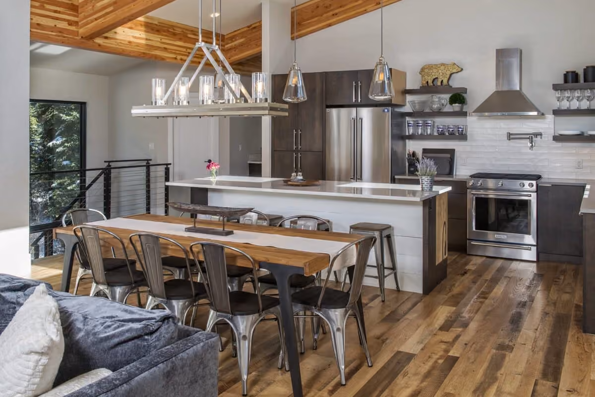 Echo Pines Chalet - Image 5