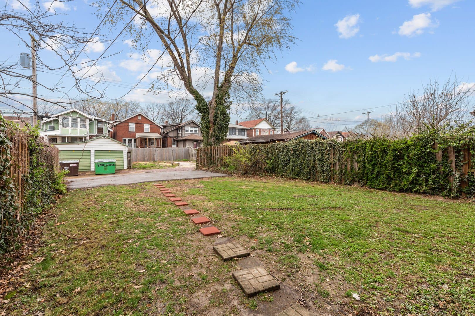 Kingshighway Manor - Image 27