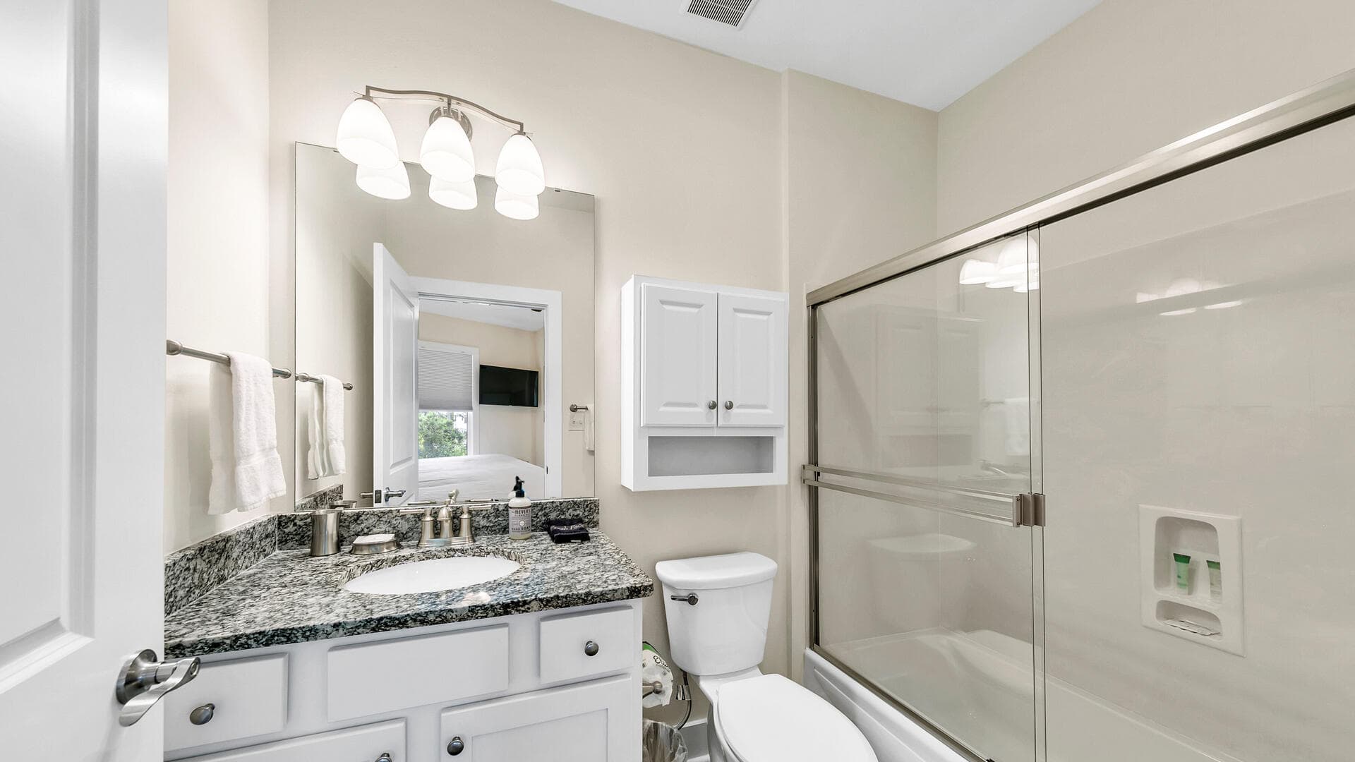 Blue Lake Home - Image 19