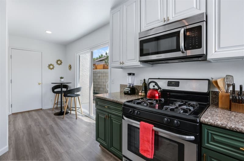 Desert Green Serenity - Image 8