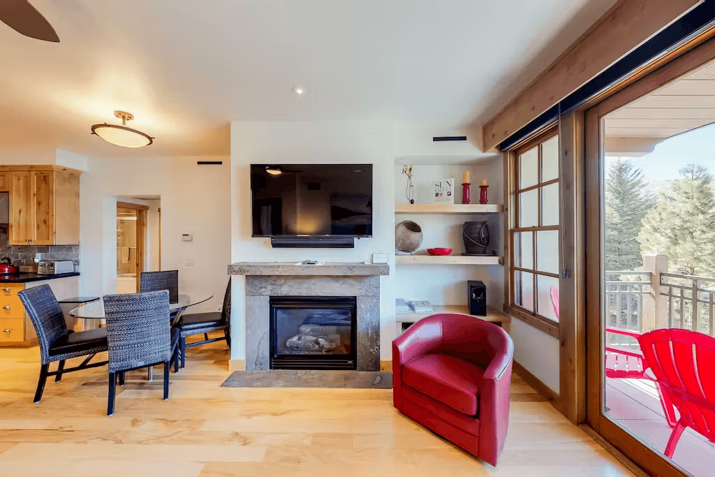 Elkhorn Springs Getaway - Image 15