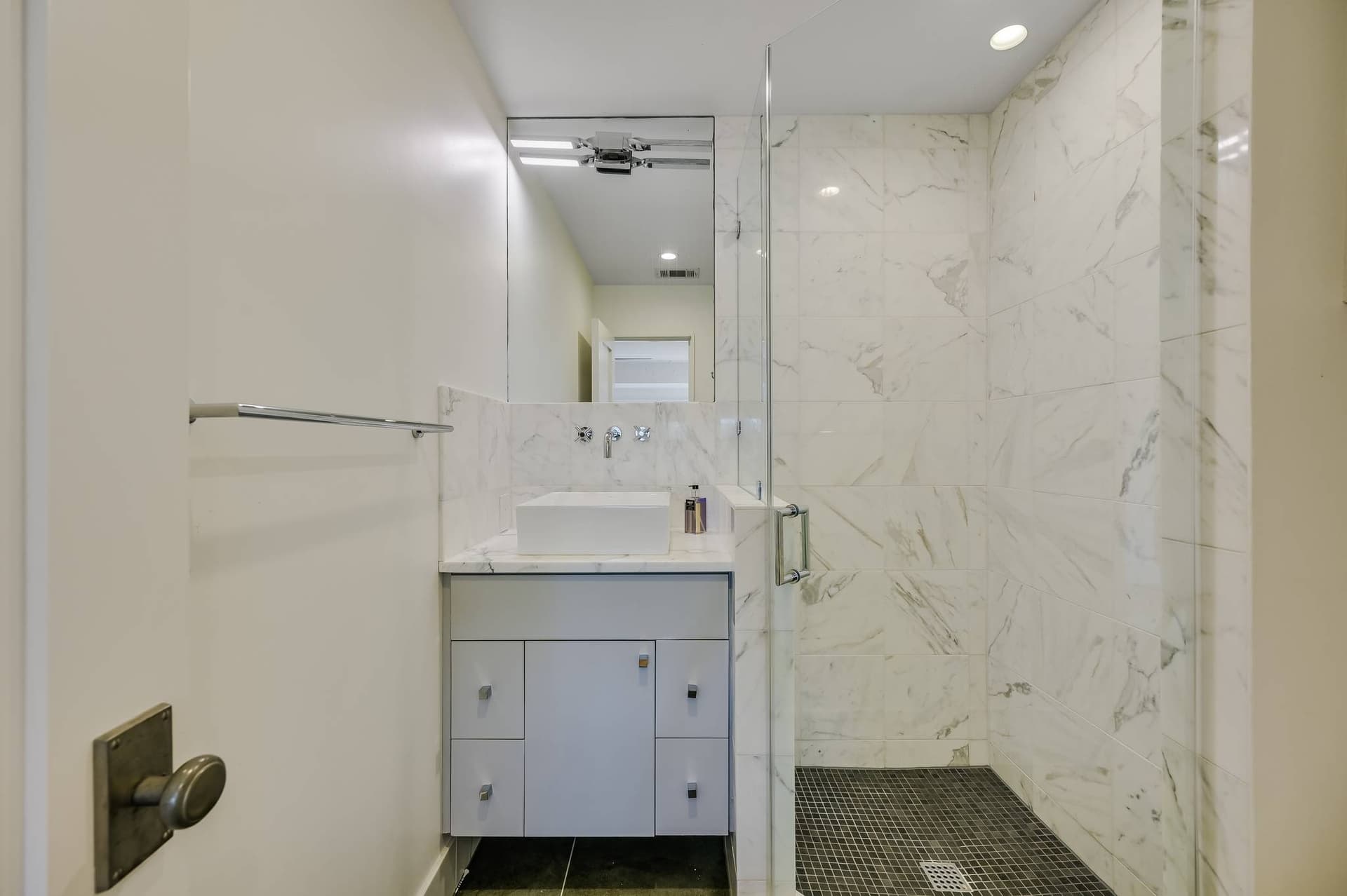 Austin Splendor - Image 38