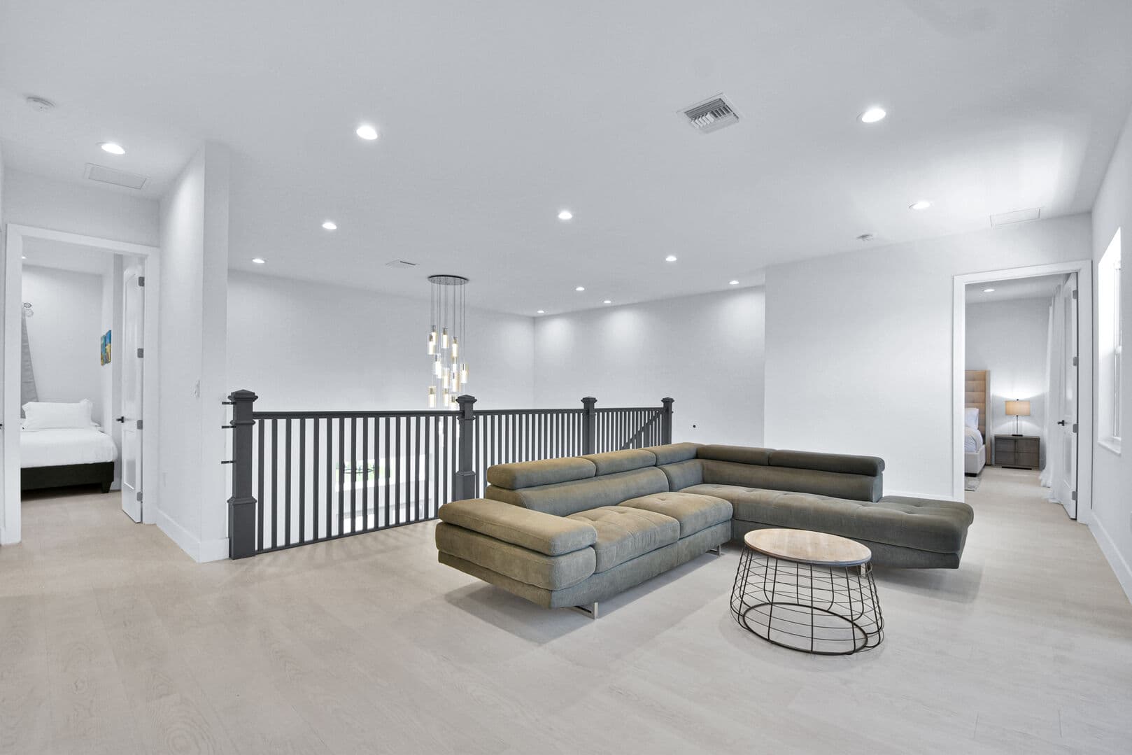 Imperial Point House  - Image 24