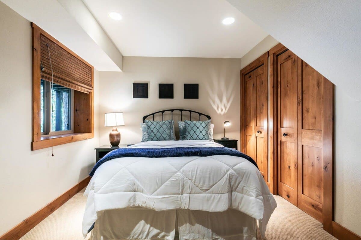 EJ's Point - Image 23