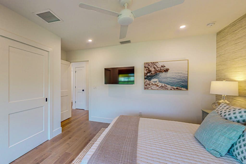 Yellow Door Beach Cottage - Image 17