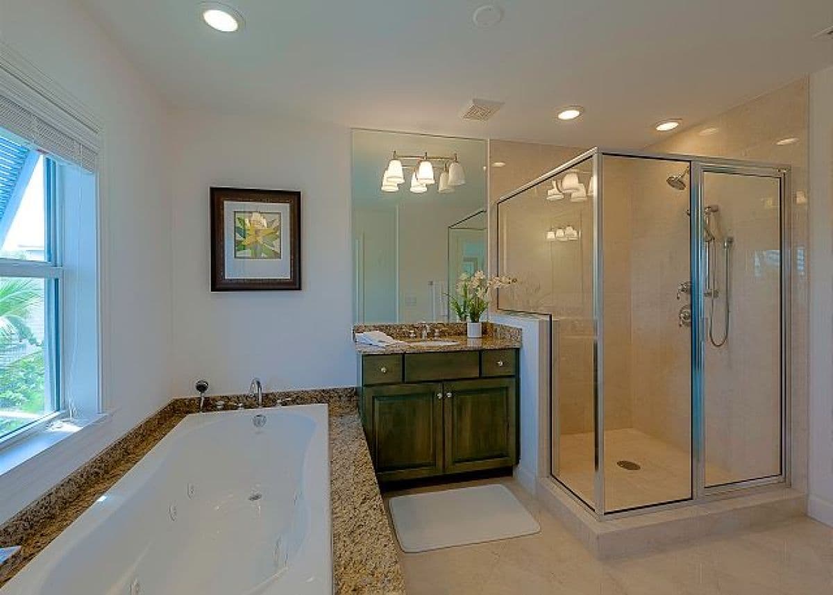 Coastal Comfort - Image 17