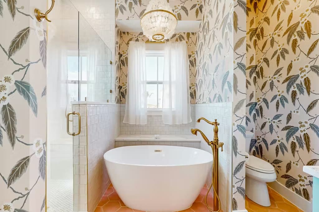 Sip Sip Hooray - Image 13