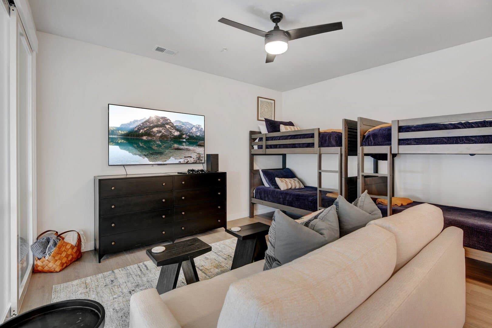 Arrow Luxury Loft #219 - Image 33