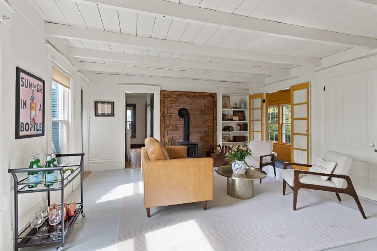 Chatham Farmhouse - Image 10