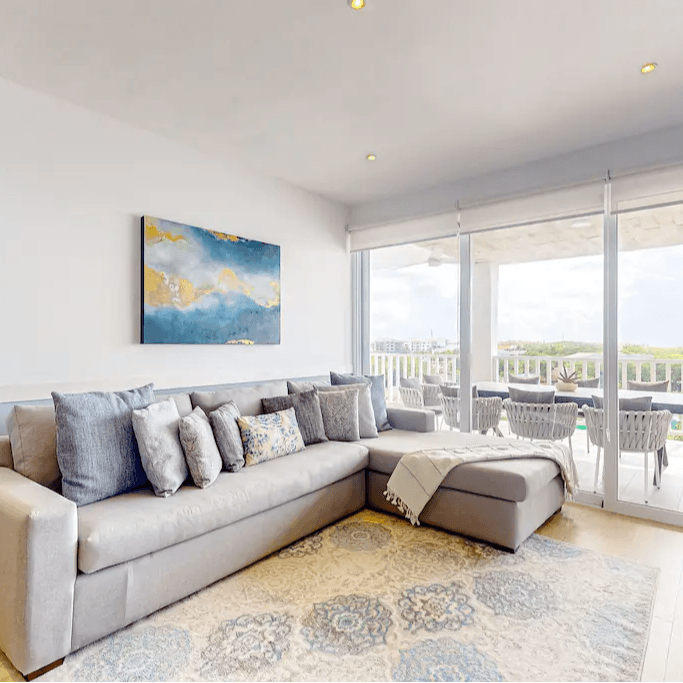 Blue House 305 - Image 1