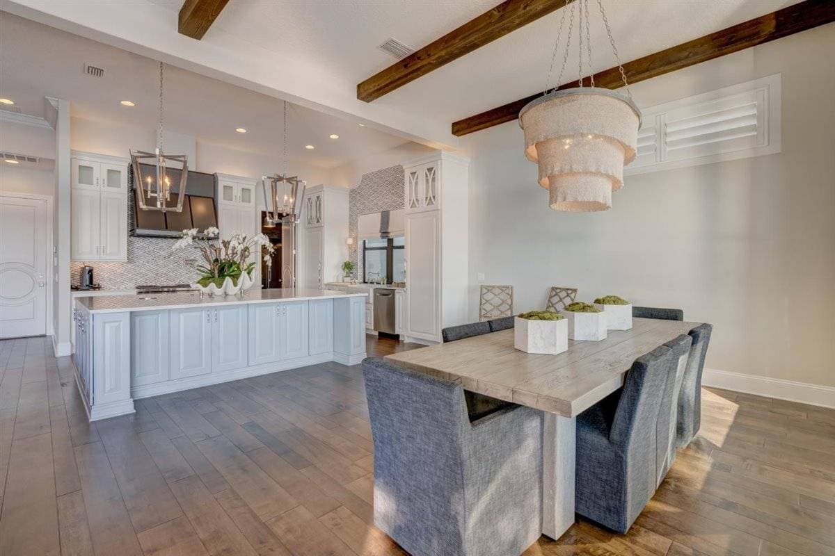 Bayside Paradise Mansion - Image 22