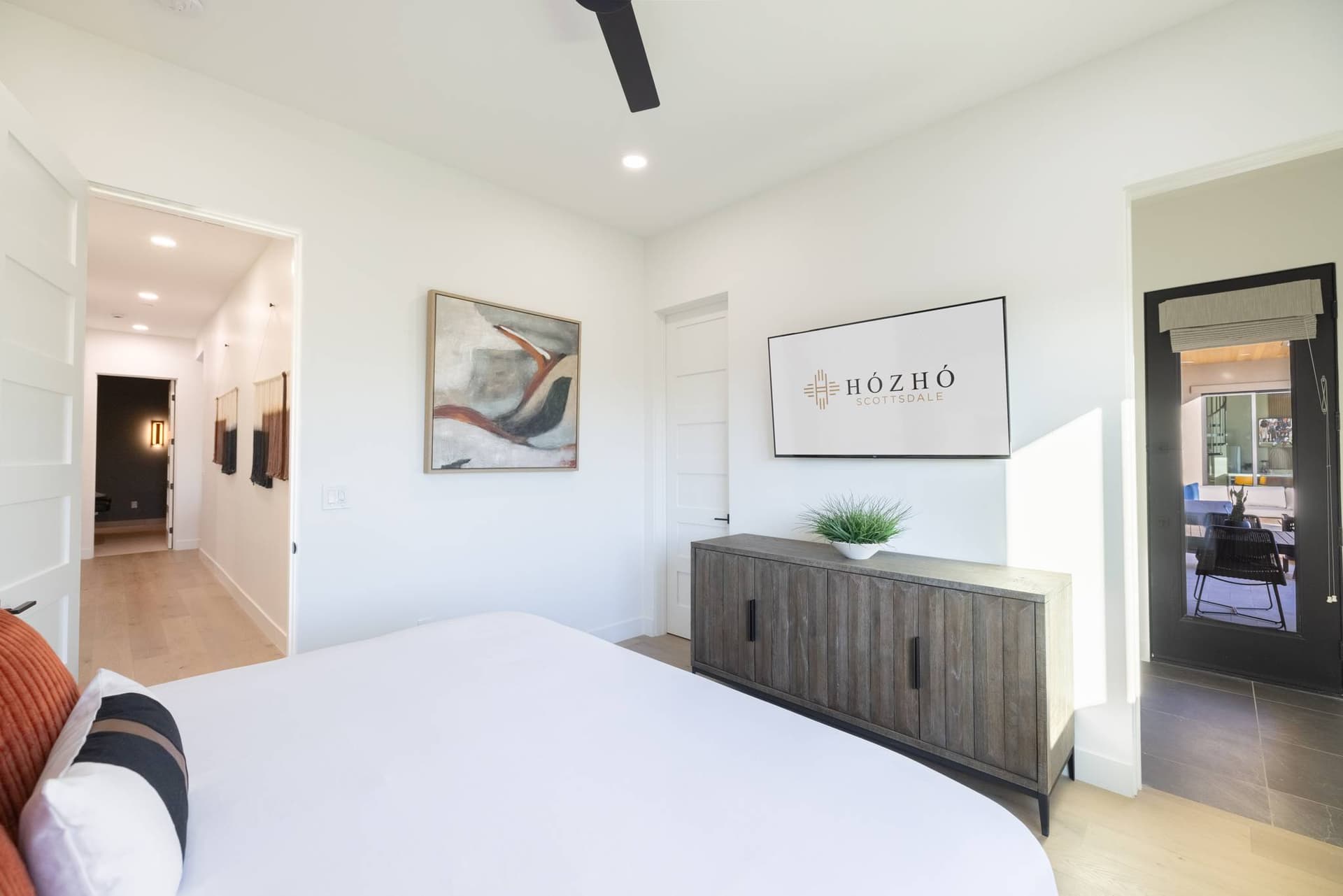 Estate on Harmony - Image 32