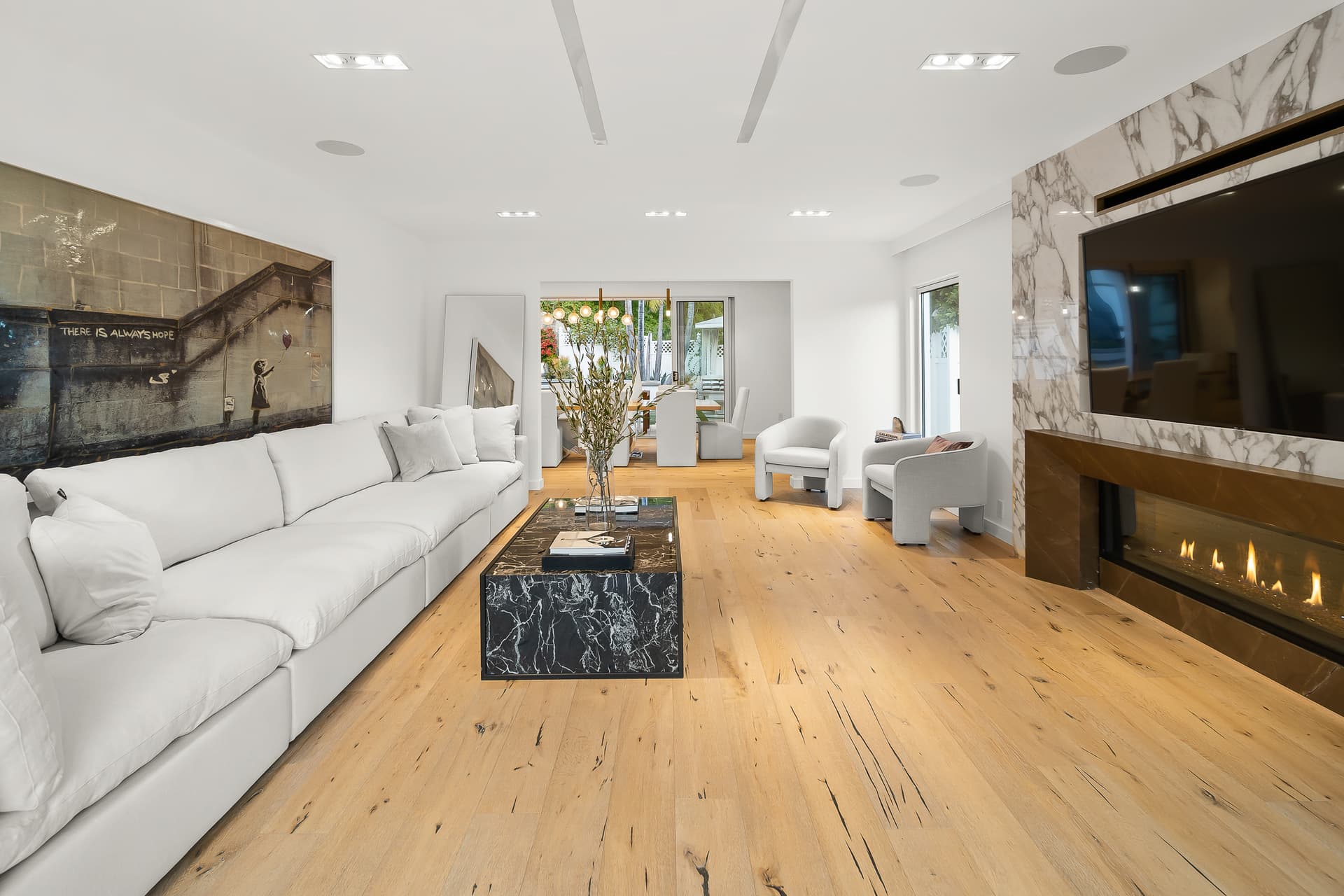 London Villa - Image 12