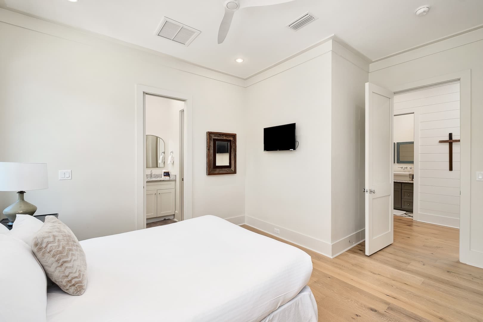 Double Trouble - Image 12