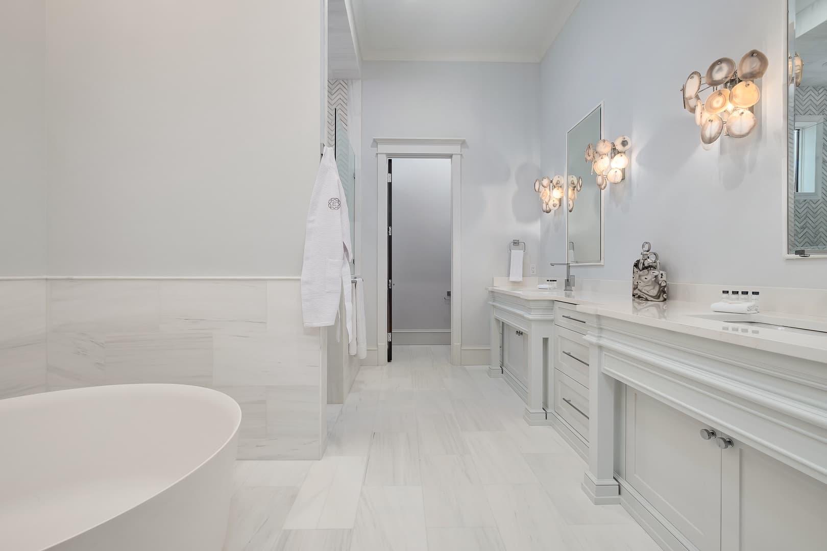 Social Manor - Image 33