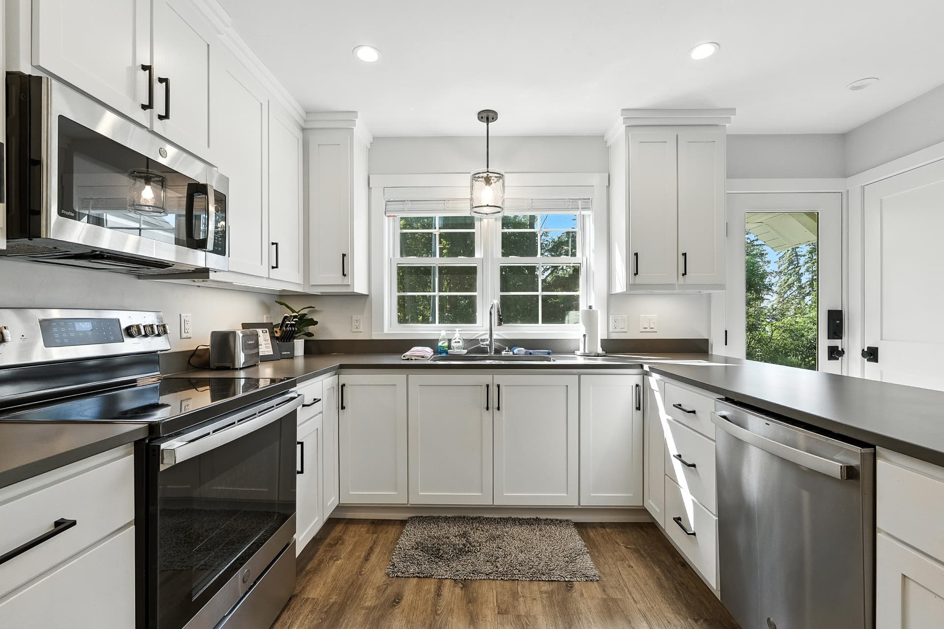 Thenell's Beach House - Image 12