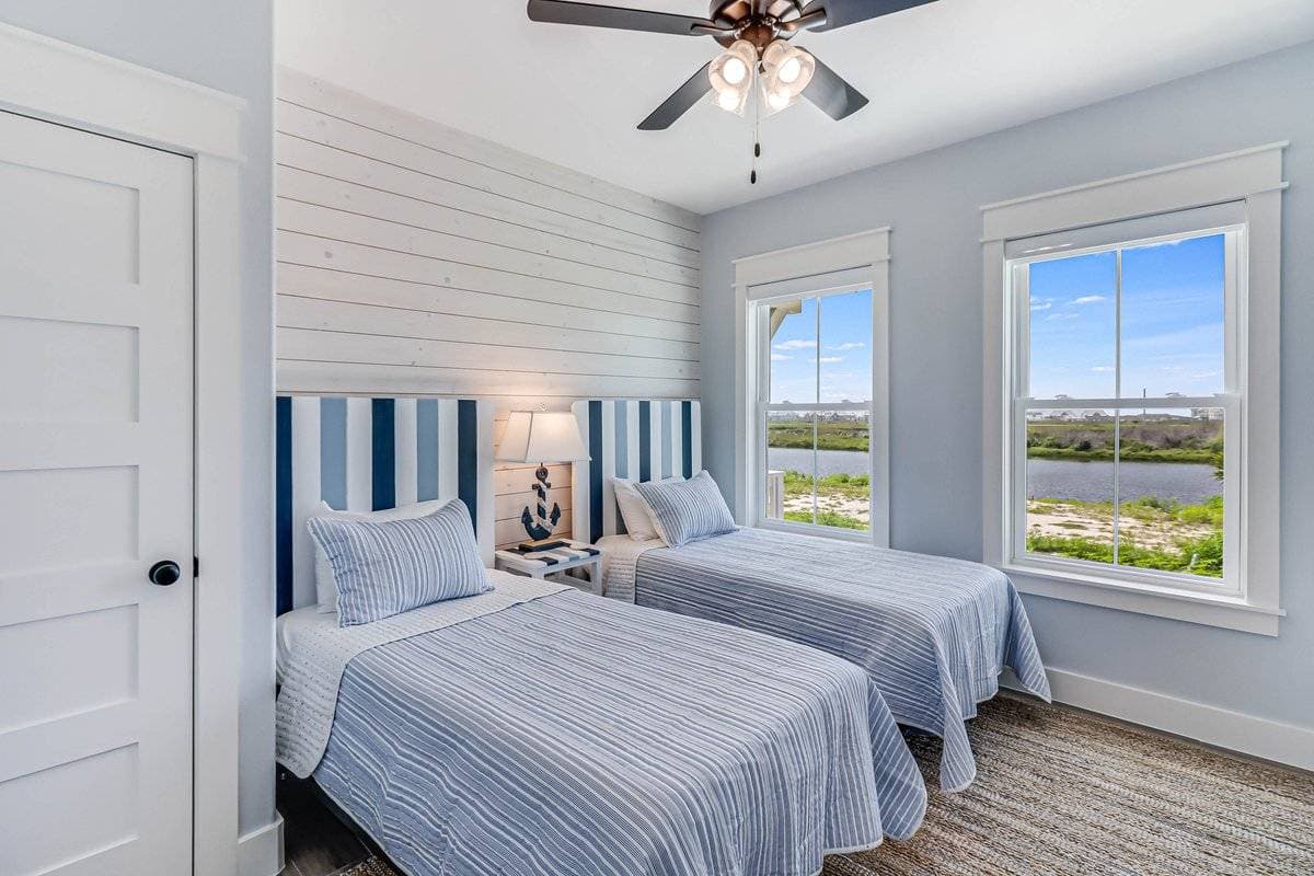 Nauti Captain - Image 28