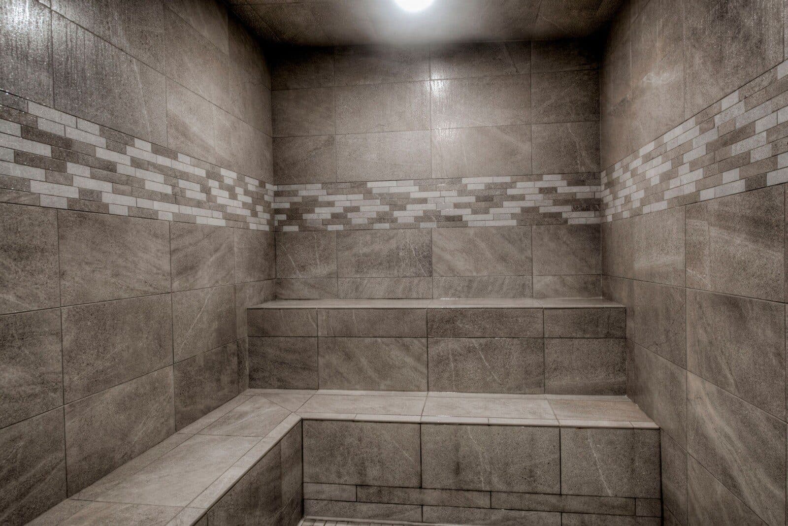 Lavish Condo - Image 37