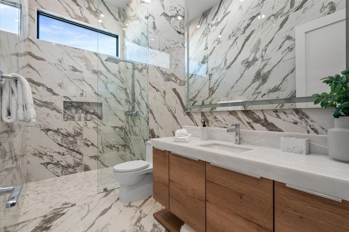 Bravo Villa #11 - Image 44