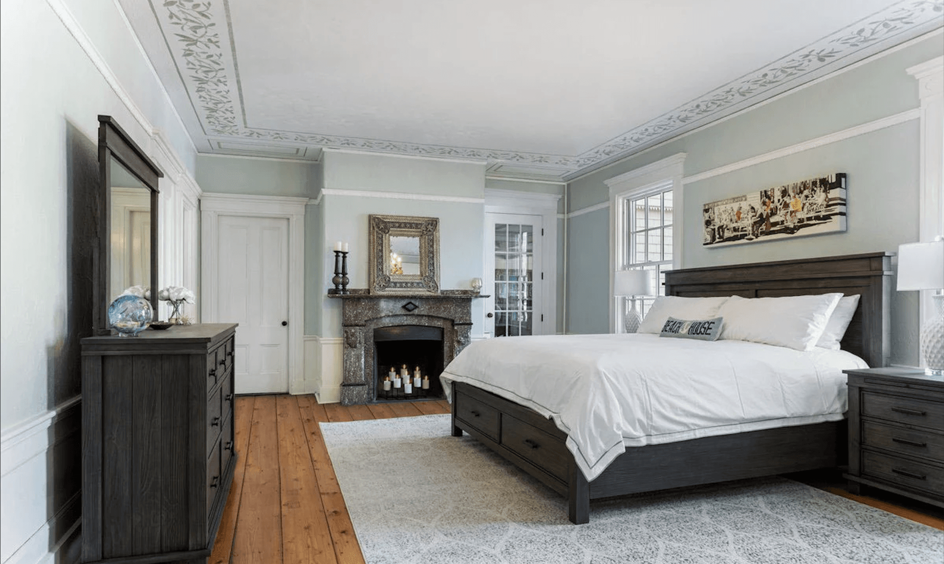 Center Of It All Estate - Image 25