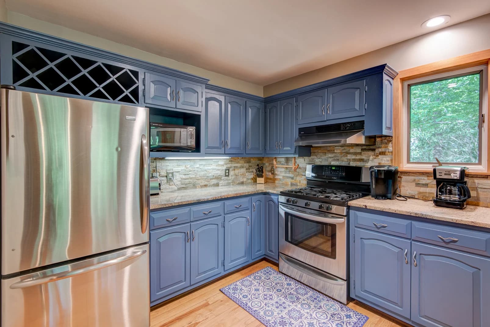 Paws a While - Image 3