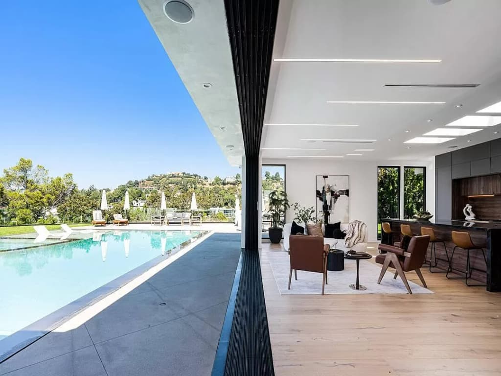 Monarch Modern - Image 13