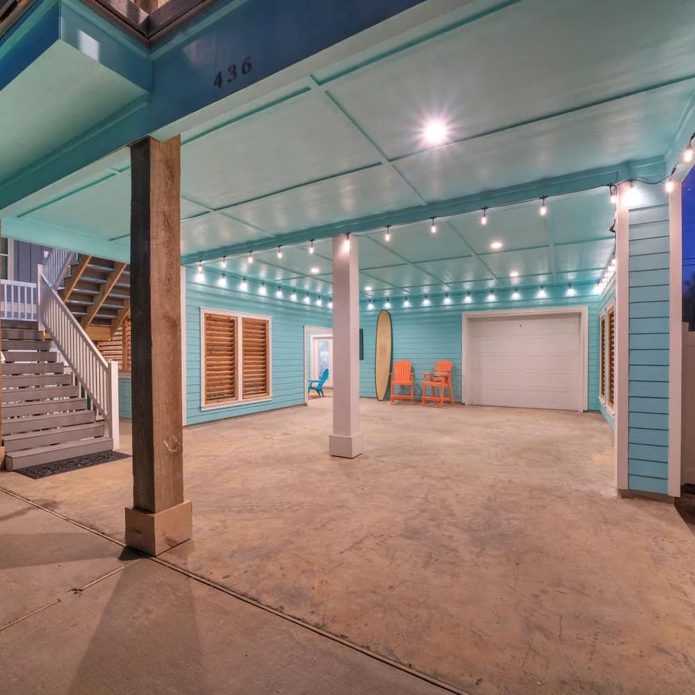 Bourbon Breeze - Image 39