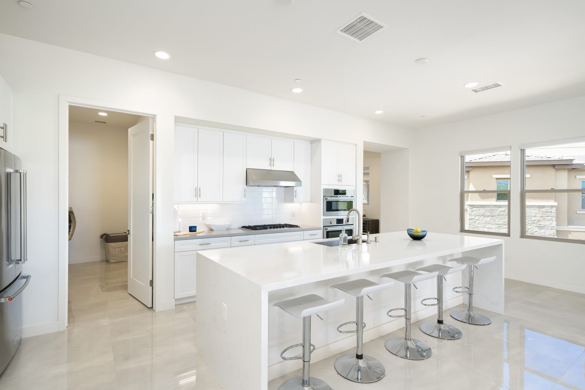 Stay Savvy in Palm Desert - Image 10