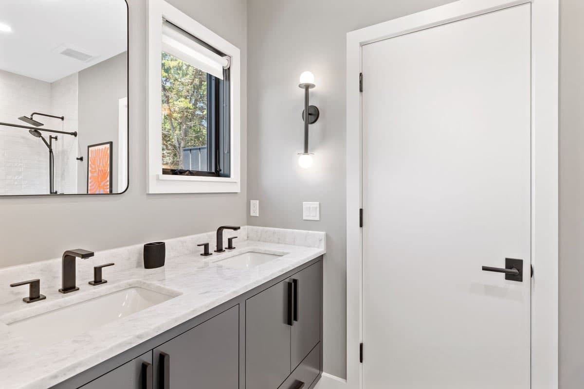 Nauset Heights Luxury - Image 33