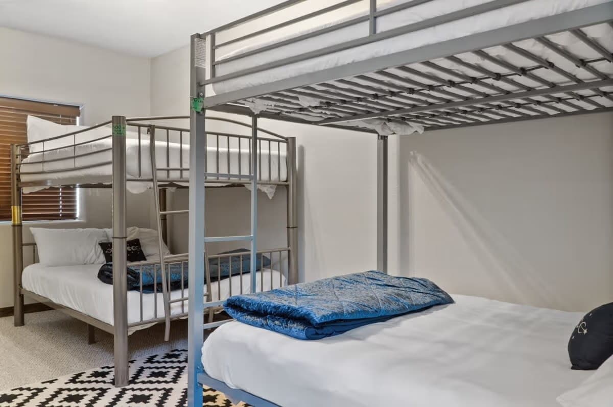 Forestlight Hideaway - Image 24