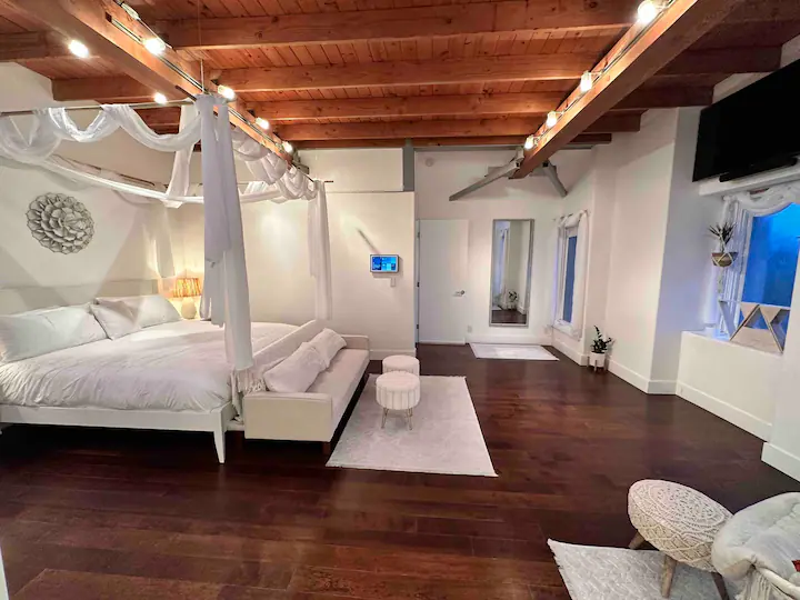 Beverly Haven Home  - Image 18