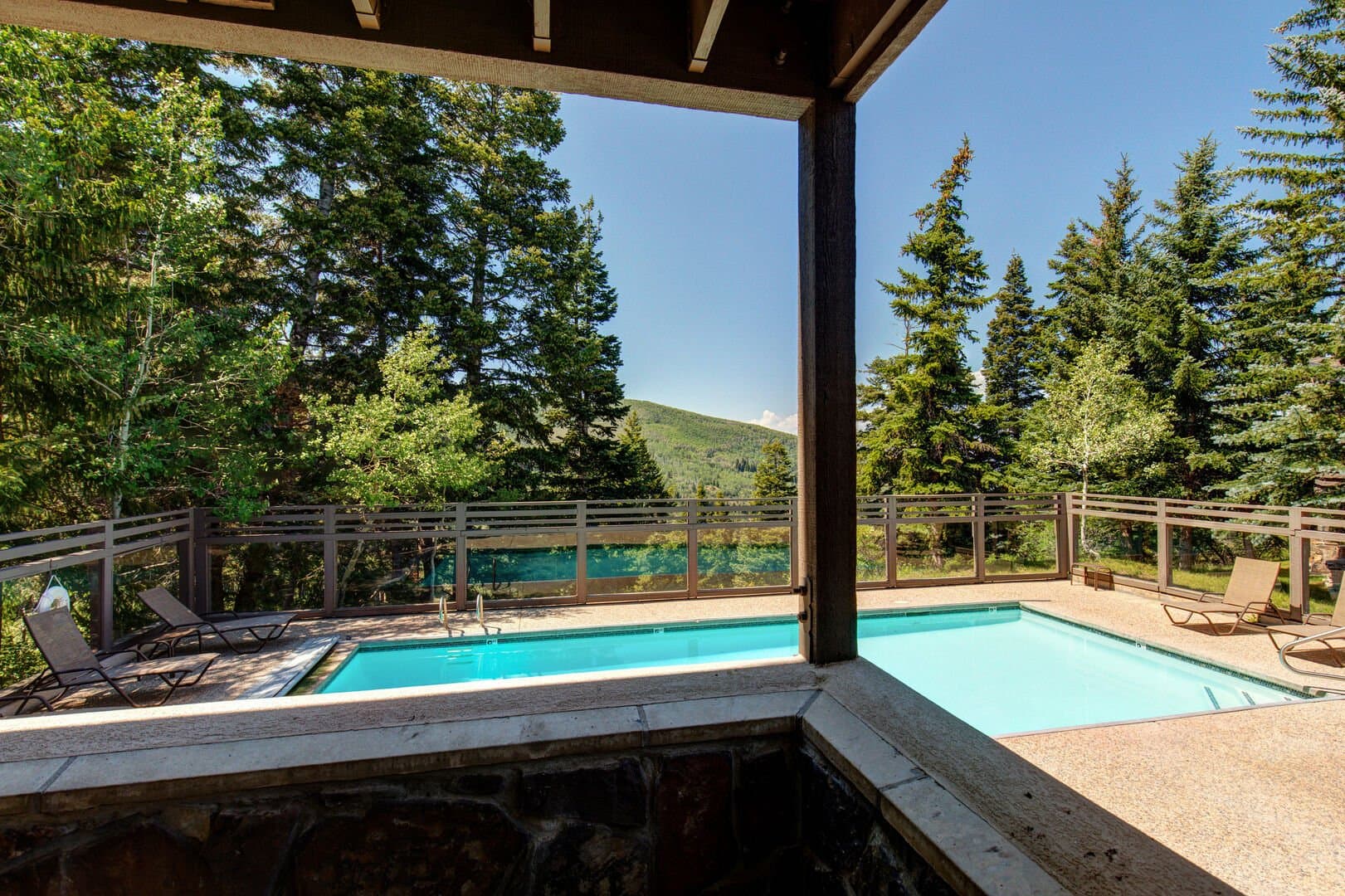 Ontario Lodge - Image 42