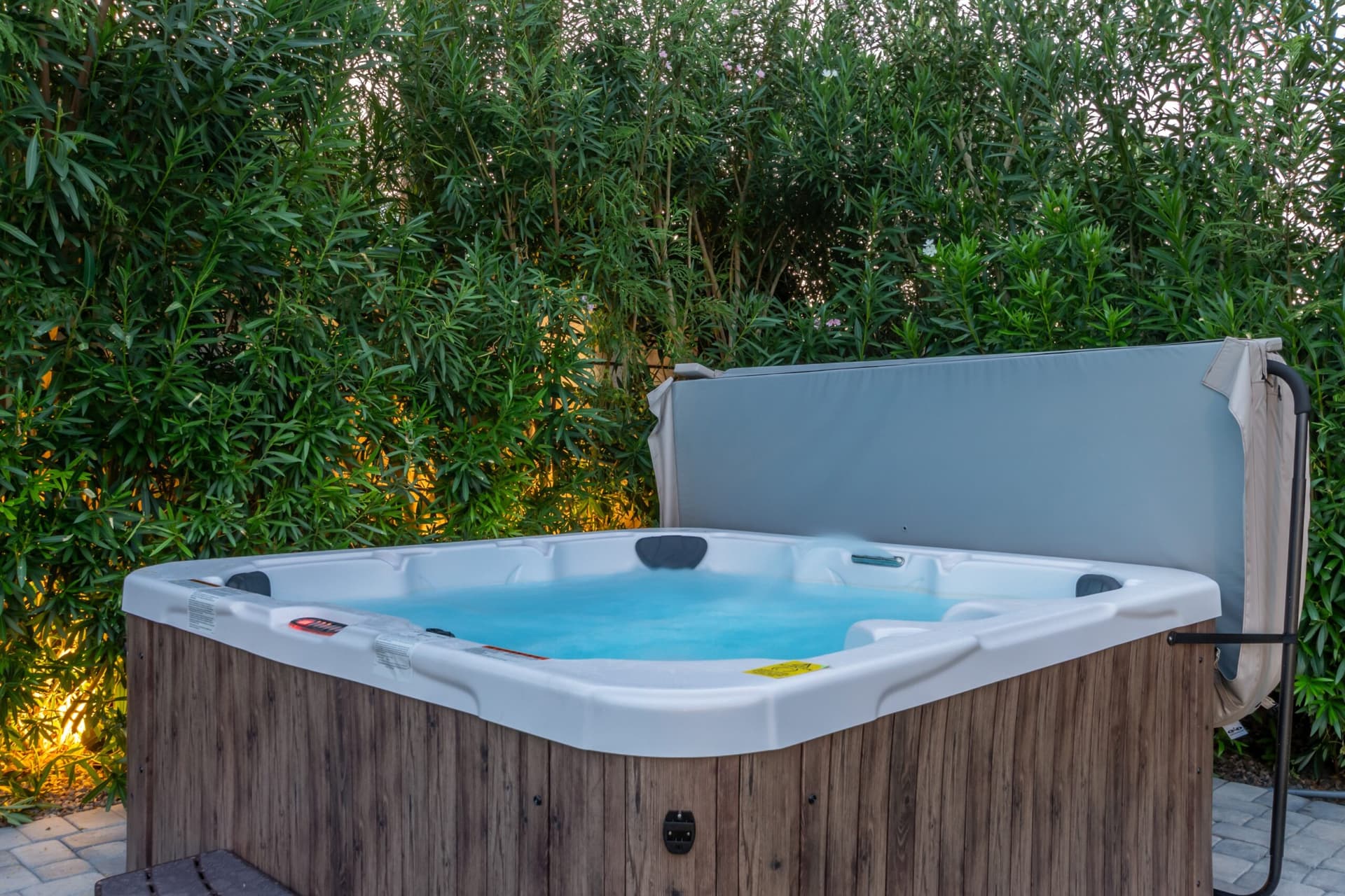 Ochenta Modern Poolhouse - Image 35