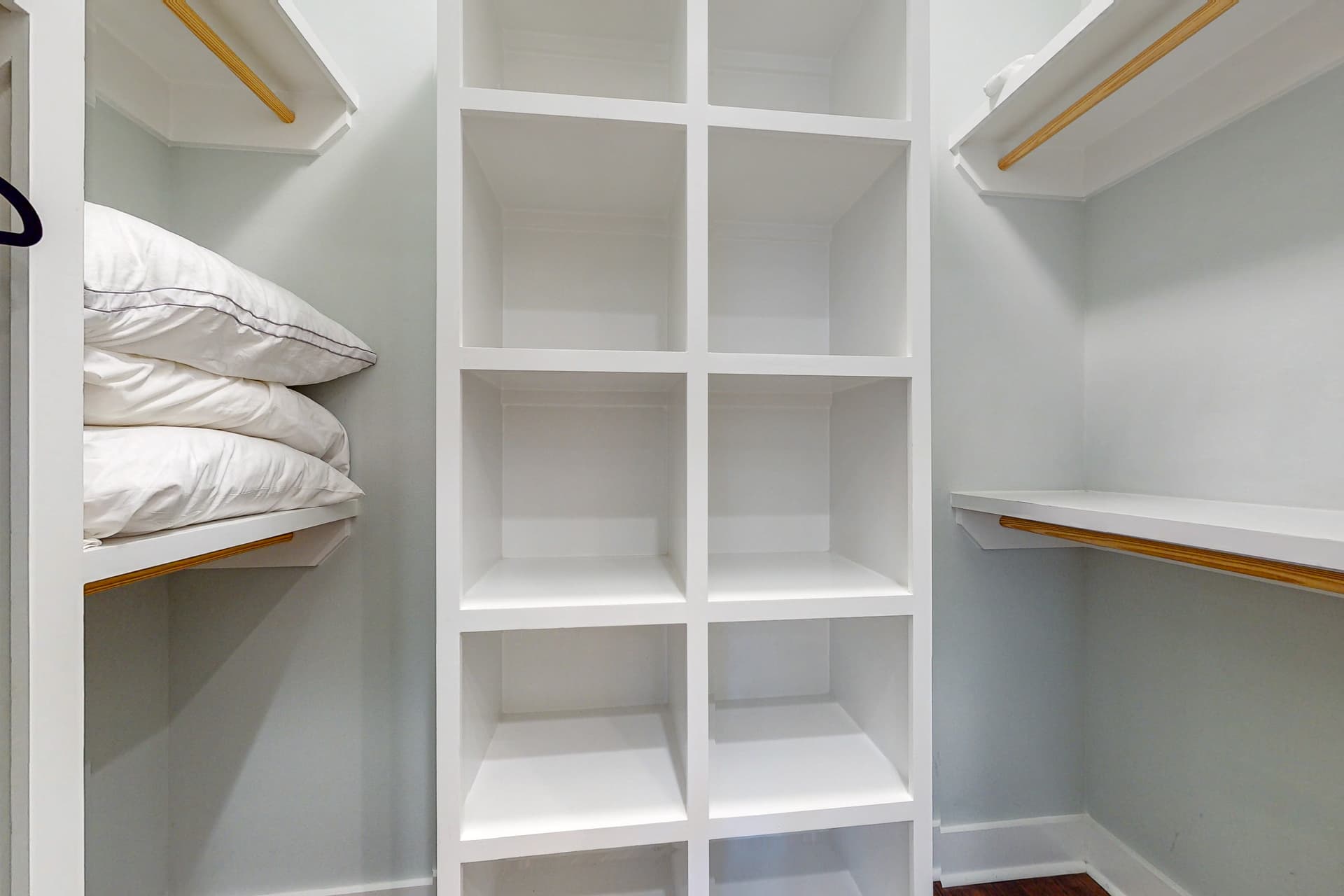 Coastal Retreat House - Image 13