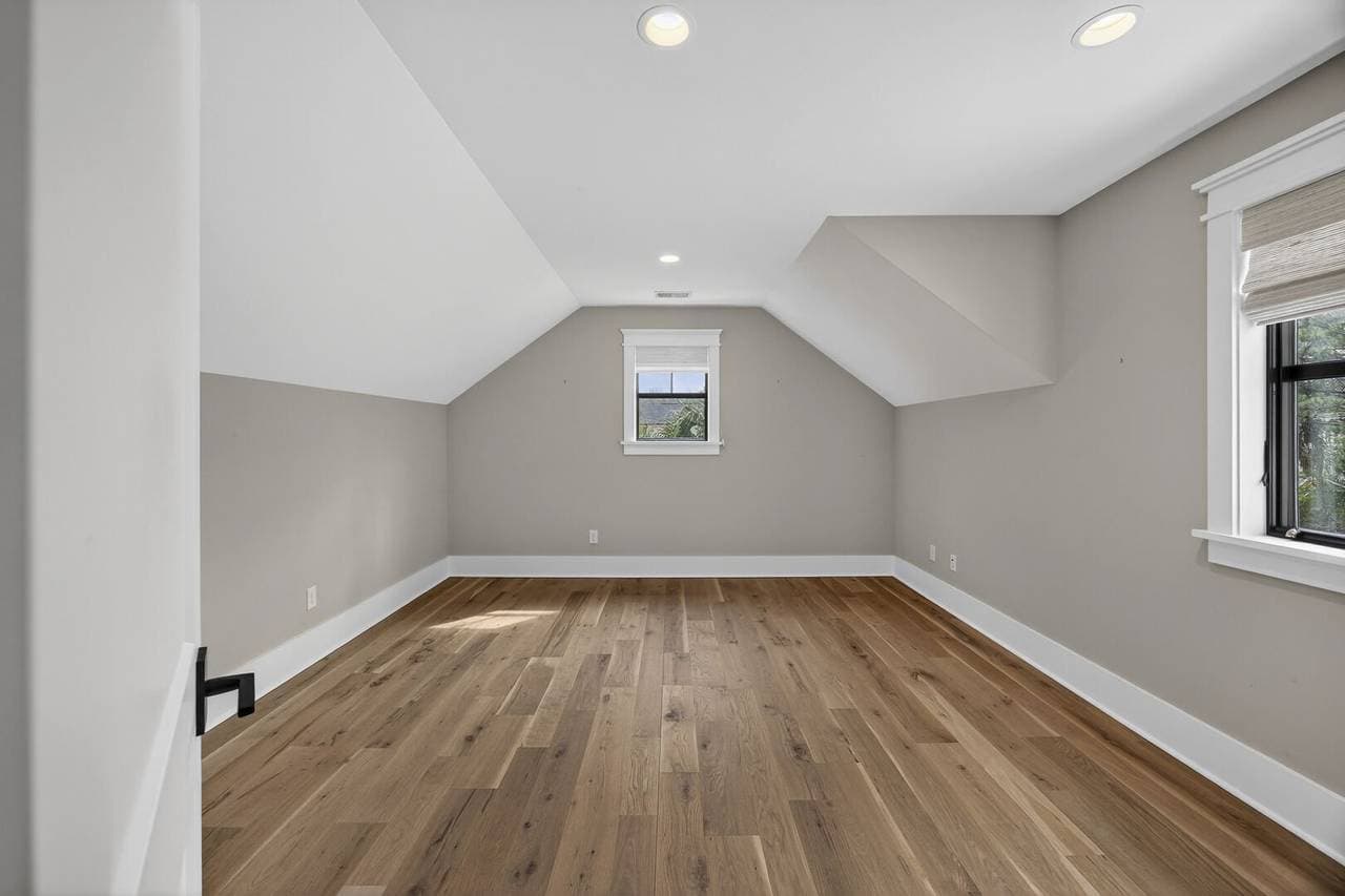 IOP Escape at 26th Avenue - Image 30