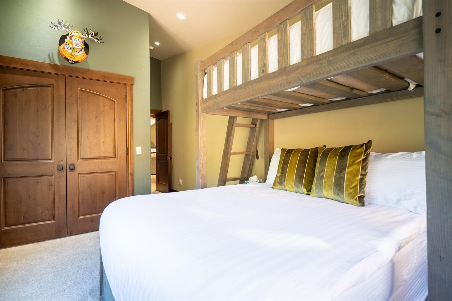 Independence House - Image 33