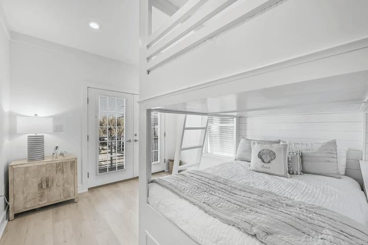 All Decked Out - Image 15