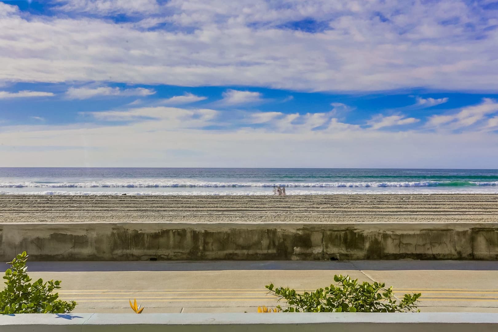 Liquid Blue Home - Image 40