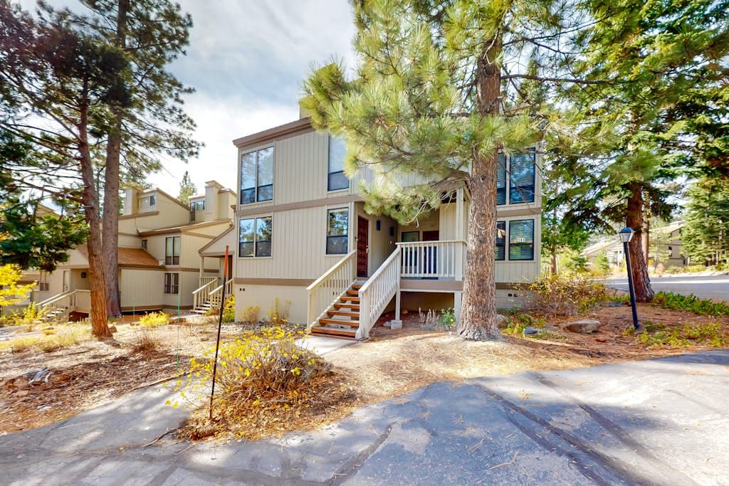 Modern Lake Tahoe Sanctuary - Image 2