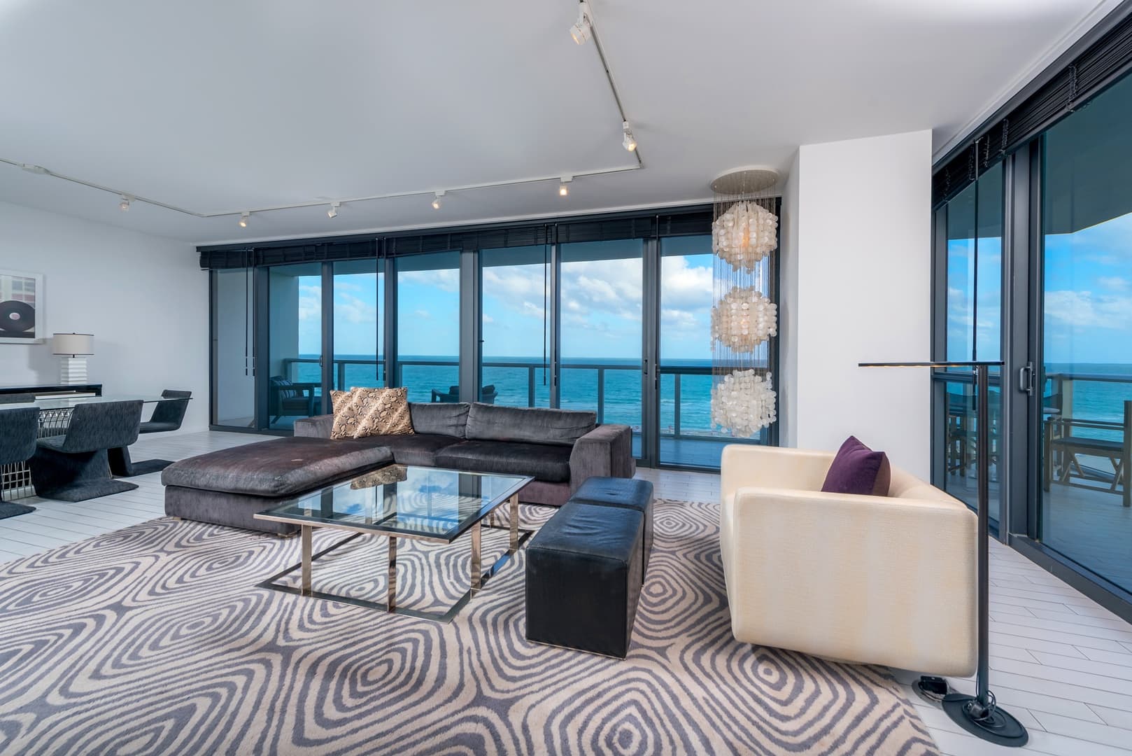 W South Beach Residence #828 - Image 18